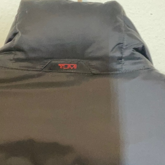 TUMI Black Puffer Jacket Large - Picture 4 of 14